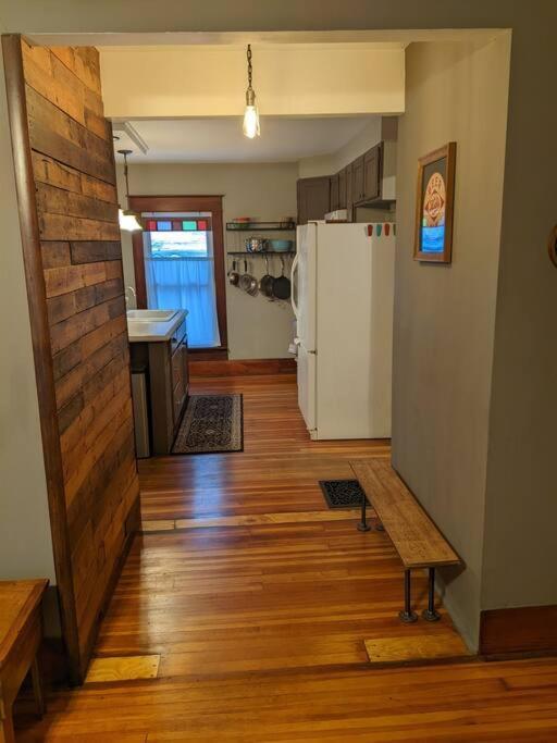 Large Bakery Apartment - Central Downtown Location Fredonia Exterior foto
