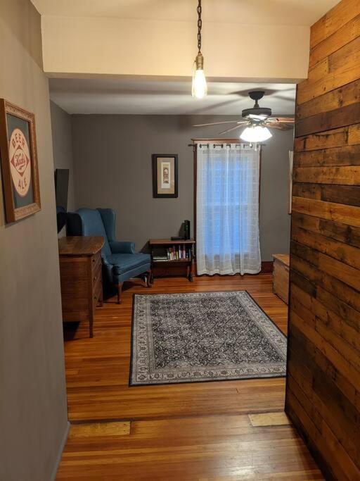 Large Bakery Apartment - Central Downtown Location Fredonia Exterior foto